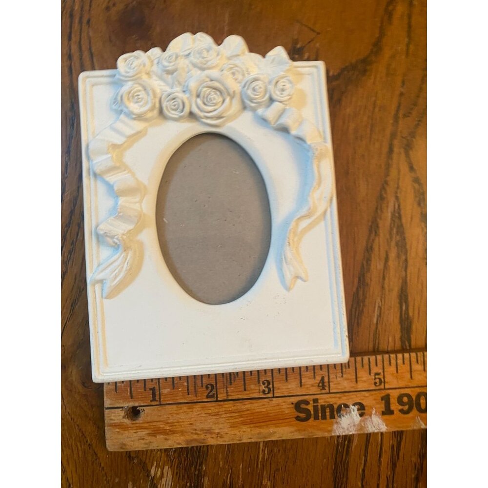 Vintage White Ornate Oval Mini Picture Frame With Rose Details